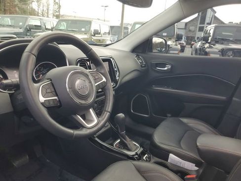 Certified 2018 Jeep Compass Limited w/ Navigation Group image 13