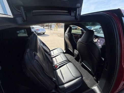 Used 2021 Tesla Model X Long Range Plus image 20