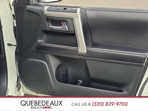 Used 2018 Toyota 4Runner Limited AWD/4WD image 30