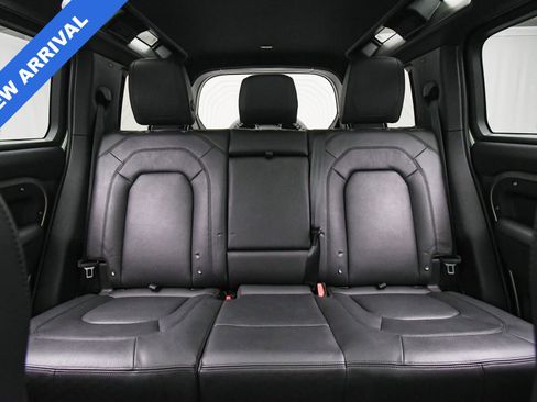 Used 2024 Land Rover Defender 110 S image 17