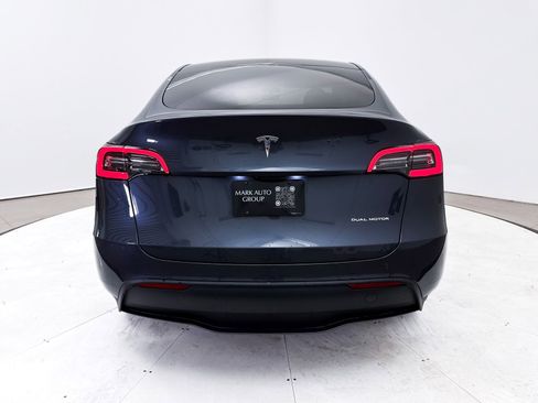 Used 2023 Tesla Model Y Long Range image 17