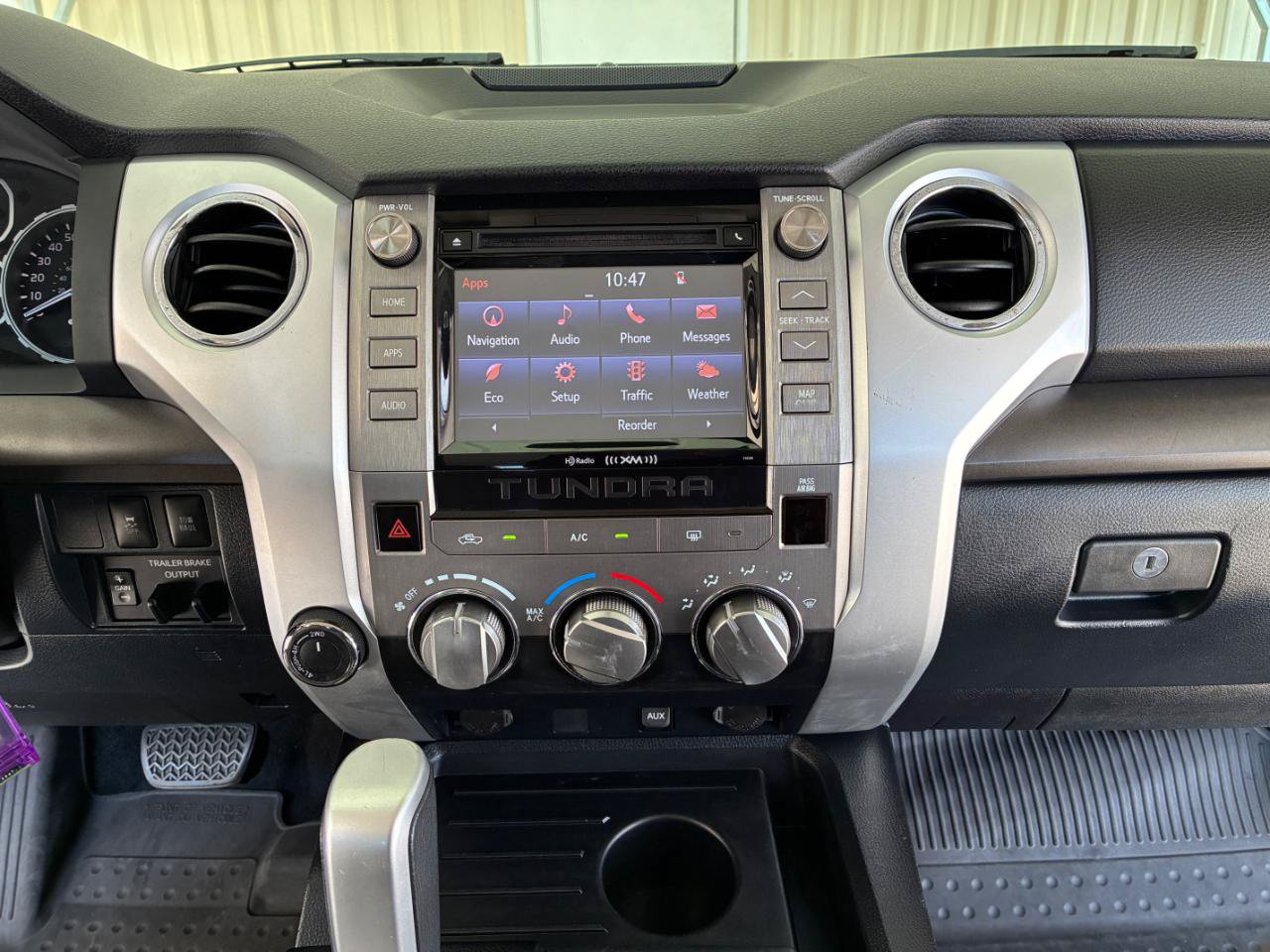 Used 2019 Toyota Tundra SR5 w/ SR5 Upgrade Package AWD/4WD image 18