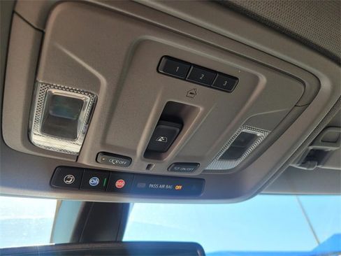 Used 2022 Chevrolet Silverado 1500 LTZ image 20