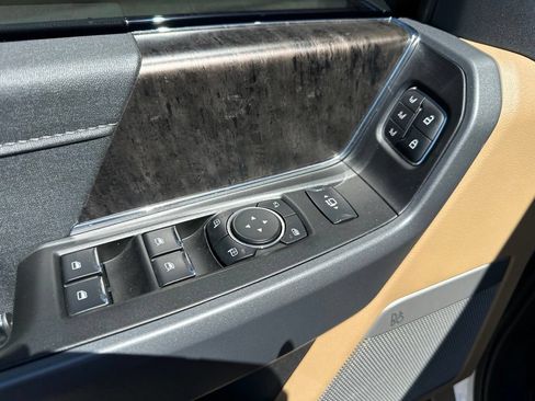 Used 2024 Ford F250 Lariat w/ Sport Appearance Package AWD/4WD image 20