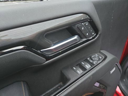 Used 2025 GMC Sierra 2500 AT4 w/ AT4 Premium Plus Package image 11