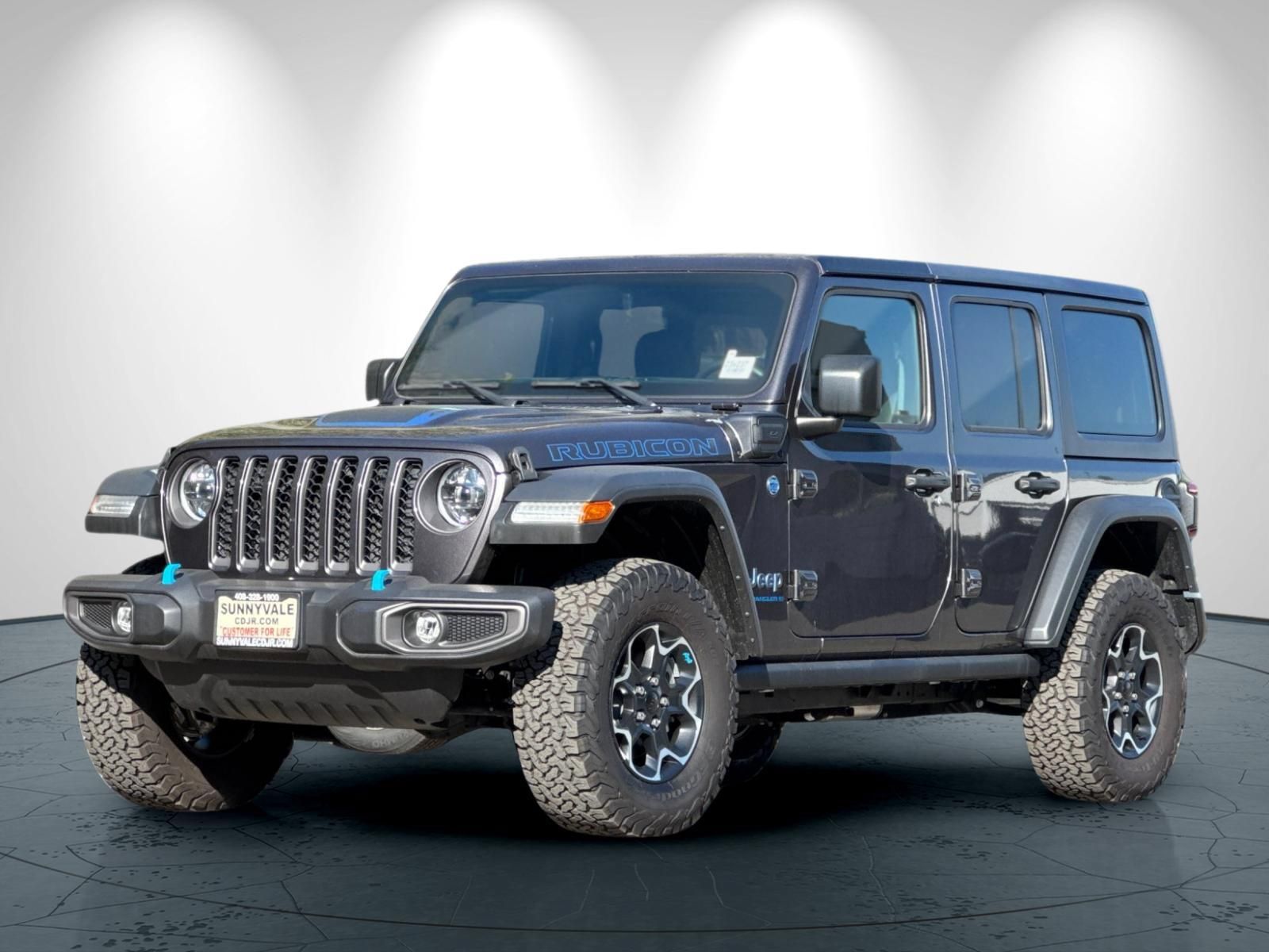 New 2023 Jeep Wrangler Unlimited Rubicon 4xe w/ Cold Weather Group AWD/4WD image 8