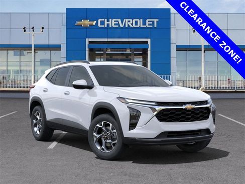 New 2025 Chevrolet Trax LT w/ Sunroof Package image 7
