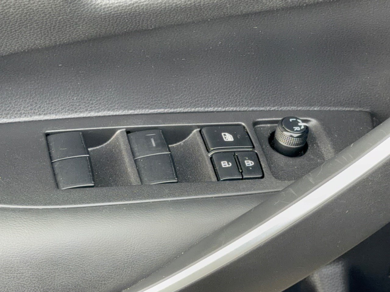 Certified 2024 Toyota Corolla SE FWD image 15