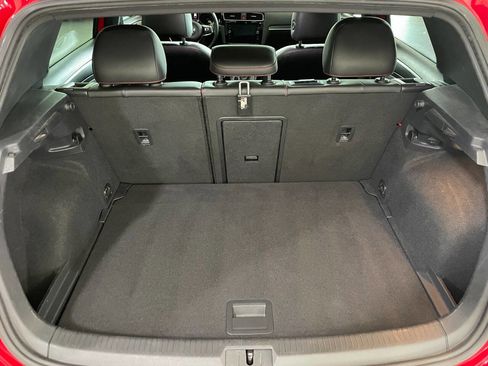 Used 2020 Volkswagen GTI SE image 8