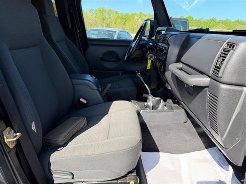 Used 2006 Jeep Wrangler X image 11