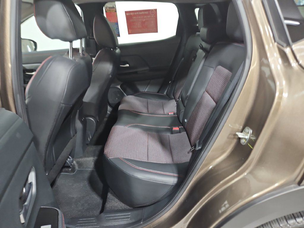 Certified 2025 Nissan Kicks SR FWD image 25