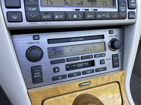 Used 2003 Lexus SC 430 Convertible RWD image 28