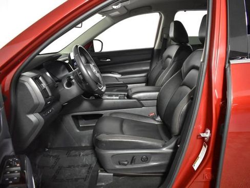 Certified 2023 Nissan Pathfinder SL w/ Lighting Package (N92) AWD/4WD image 11