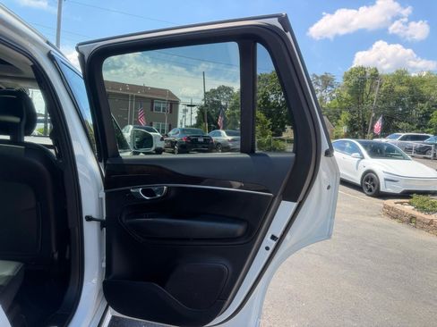Used 2018 Volvo XC90 T5 Momentum w/ Convenience Package AWD/4WD image 25