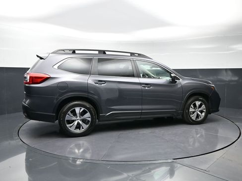 Used 2024 Subaru Ascent Premium w/ Convenience Package image 2