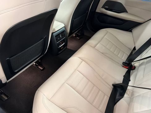 Used 2023 BMW i4 eDrive35 RWD image 4