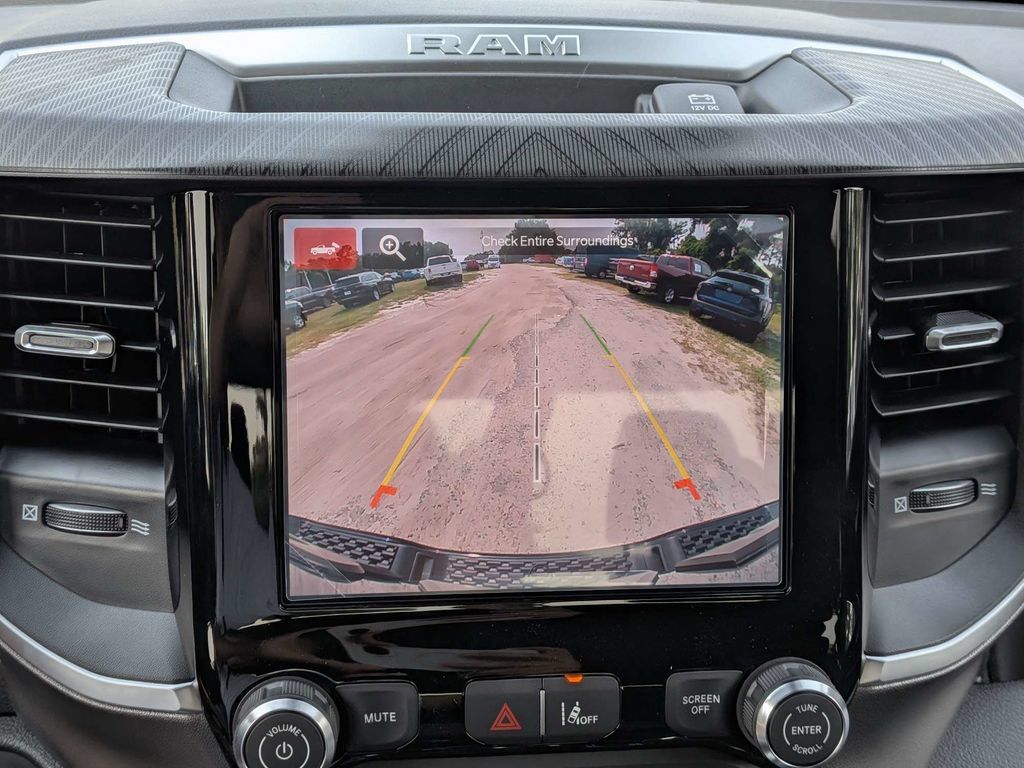 New 2026 RAM 1500 Express AWD/4WD image 30