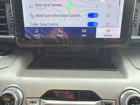 Used 2024 Ford Explorer XLT w/ Equipment Group 202A AWD/4WD image 46