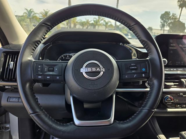 Used 2024 Nissan Pathfinder SV FWD image 20