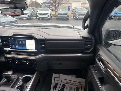 Used 2022 Chevrolet Silverado 1500 RST image 34