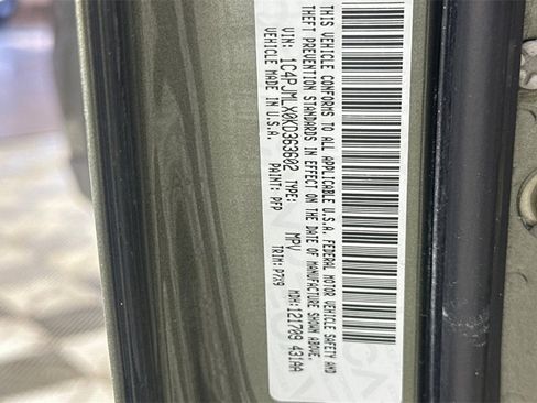 Used 2019 Jeep Cherokee Latitude Plus w/ Cold Weather Group image 37