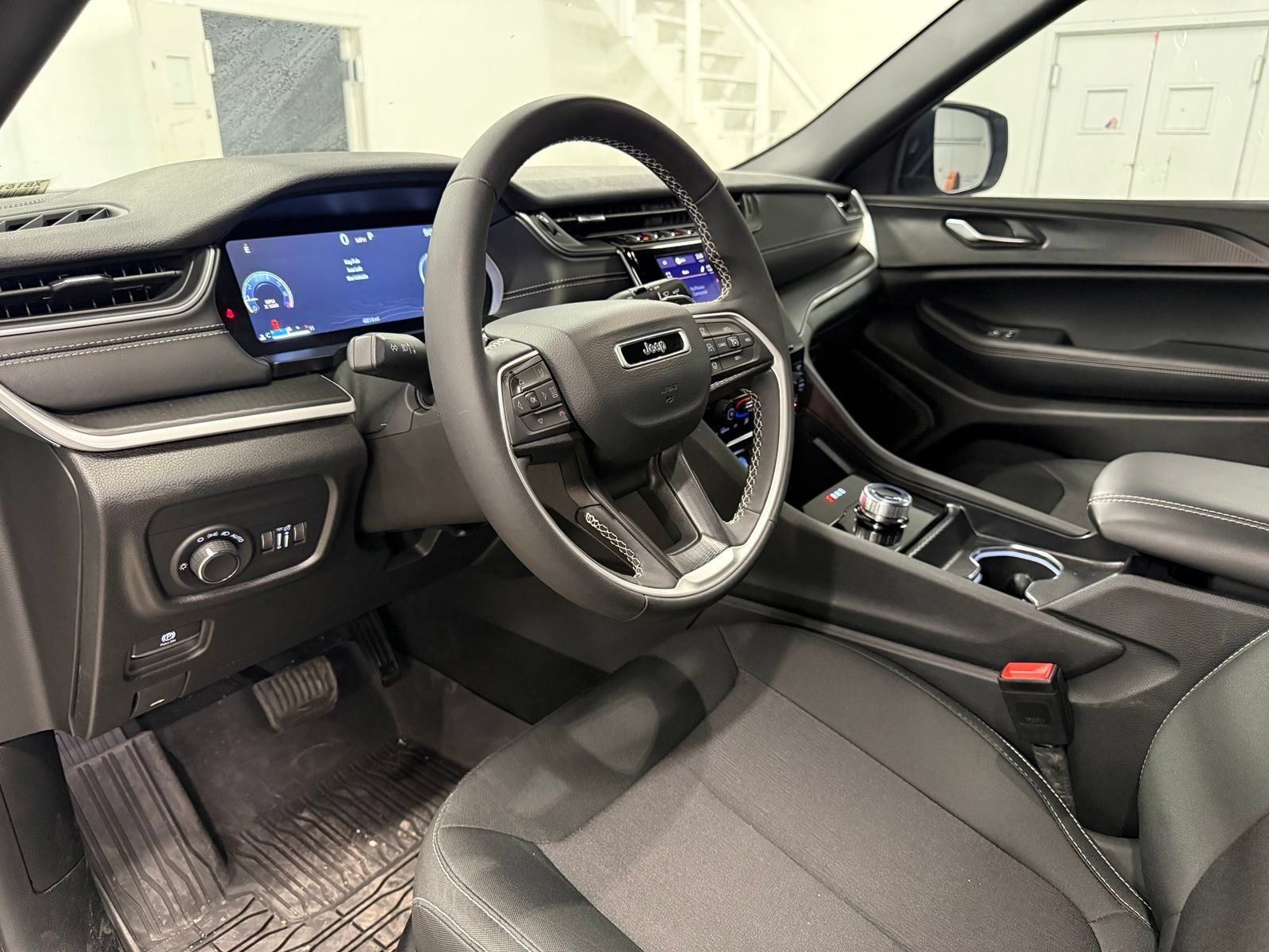 Used 2025 Jeep Grand Cherokee Laredo w/ MOPAR Finishing Package RWD image 18