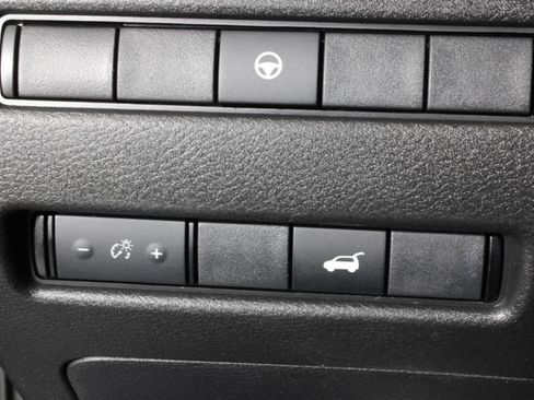 Certified 2021 Nissan Rogue SV w/ Premium Package image 27