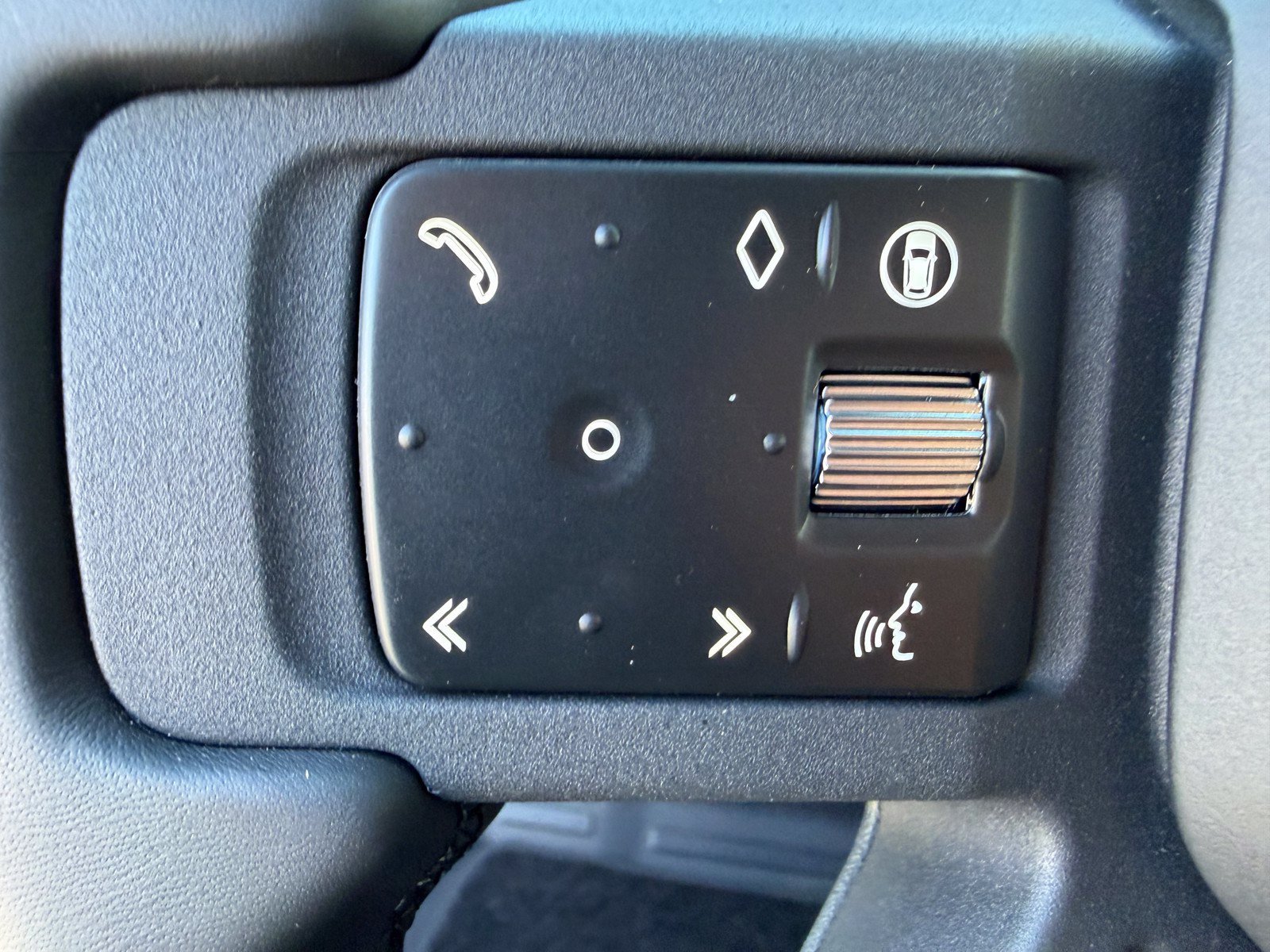 Used 2026 Land Rover Defender 110 V8 AWD/4WD image 11