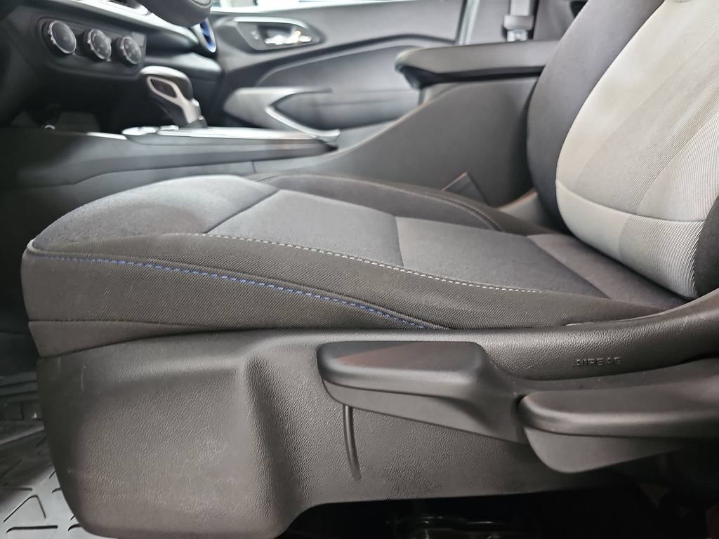 Certified 2024 Chevrolet Trax LS FWD image 34