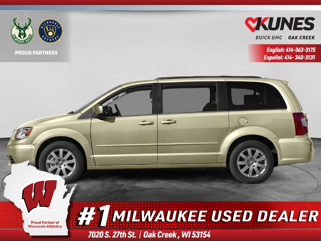 Used 2015 Chrysler Town & Country Touring w/ Driver Convenience Group FWD image 3