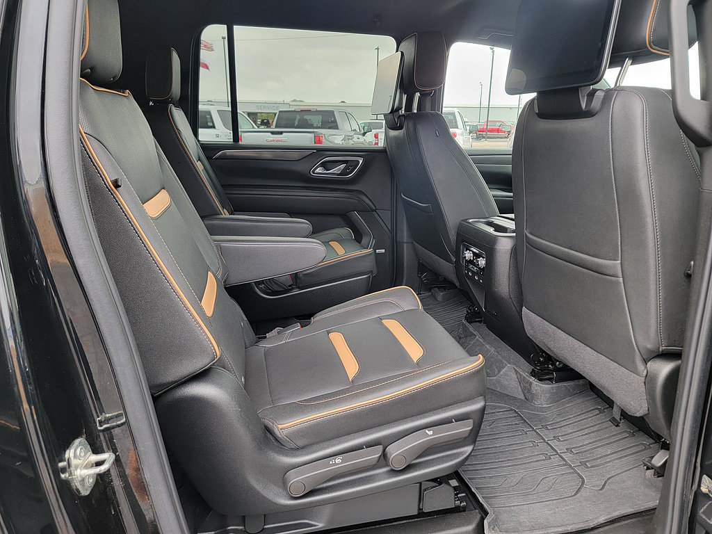 Used 2024 GMC Yukon XL AT4 AWD/4WD image 6