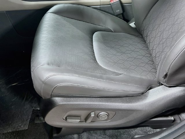 New 2027 Kia Carnival LXS FWD image 19