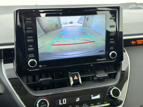Used 2022 Toyota Corolla LE image 23