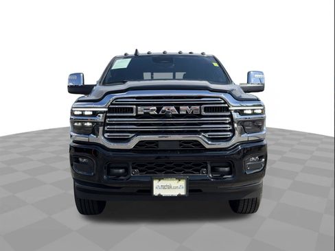 Used 2025 RAM 2500 Laramie AWD/4WD image 8