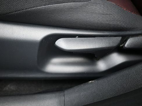 Used 2023 Toyota Corolla SE FWD image 7