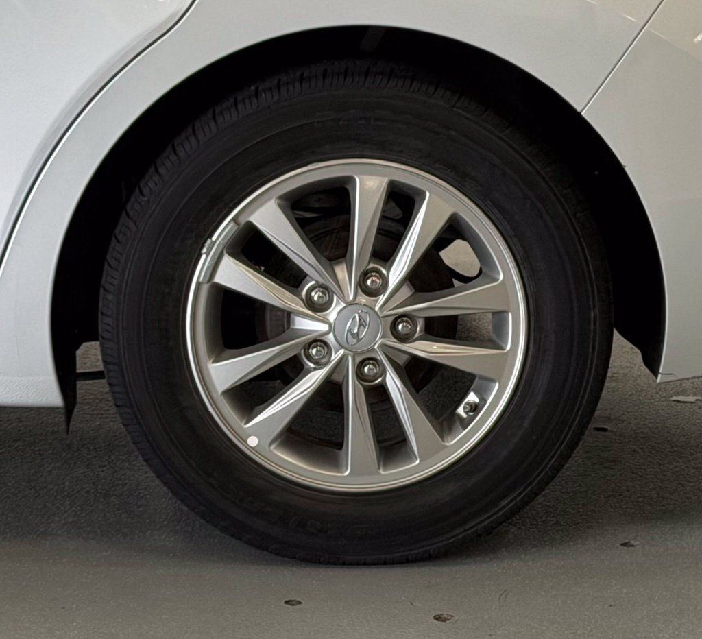 Used 2020 Hyundai Elantra ECO FWD image 8