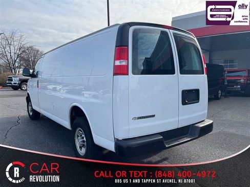 Used 2021 Chevrolet Express 2500 Extended w/ Driver Convenience Package RWD image 4