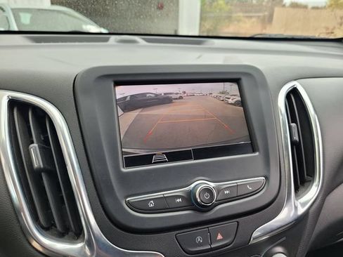 Used 2023 Chevrolet Equinox LT FWD image 18