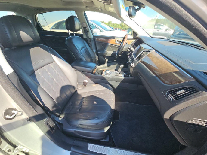 Used 2011 Hyundai Equus Signature RWD image 7