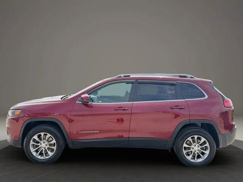 Used 2019 Jeep Cherokee Latitude Plus w/ Cold Weather Group AWD/4WD image 4