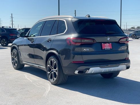 Used 2021 BMW X5 sDrive40i w/ Convenience Package image 3