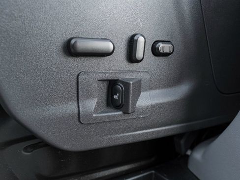 Used 2017 Ford Transit 150 XLT image 24