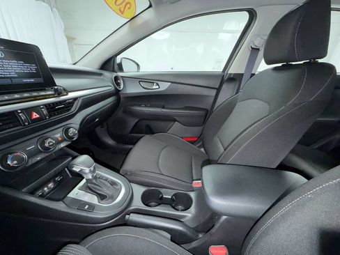 Used 2021 Kia Forte LXS FWD image 22