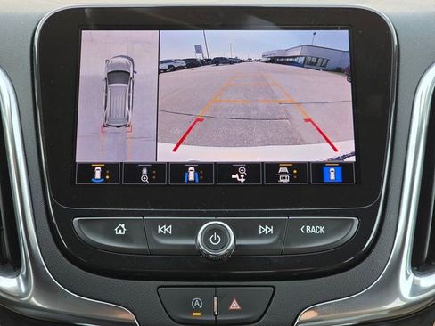 Used 2022 Chevrolet Equinox Premier AWD/4WD image 32