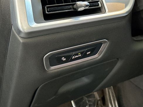 Certified 2024 BMW X7 M60i AWD/4WD image 9