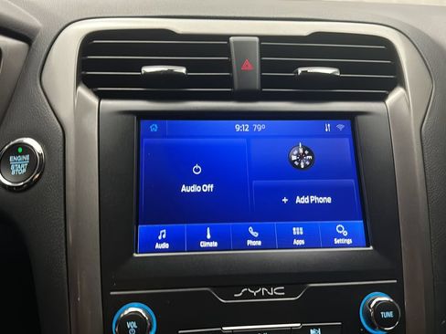 Used 2020 Ford Fusion SE AWD/4WD image 26