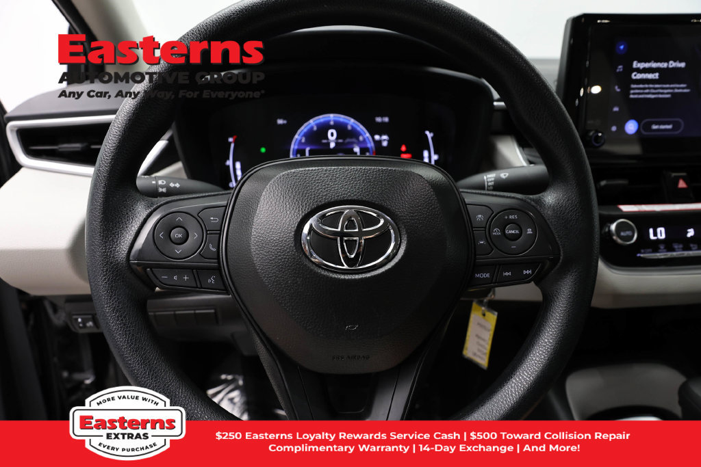 Used 2026 Toyota Corolla LE FWD image 11