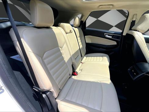 Certified 2022 Ford Edge SEL w/ Convenience Package AWD/4WD image 27