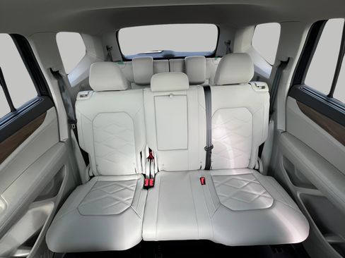 New 2026 Volkswagen Atlas SE image 24