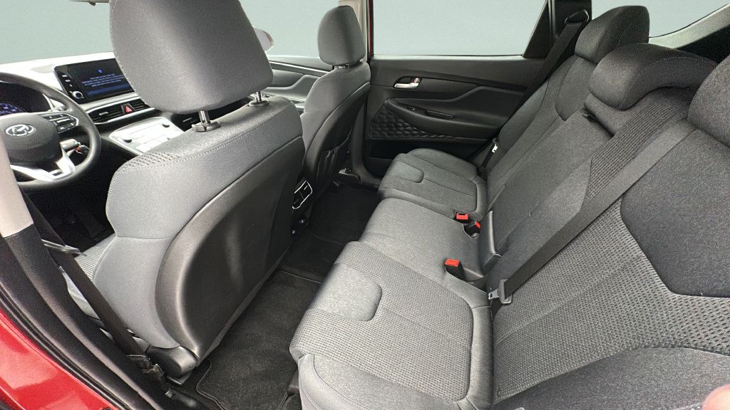 Used 2021 Hyundai Santa Fe SE AWD/4WD image 9